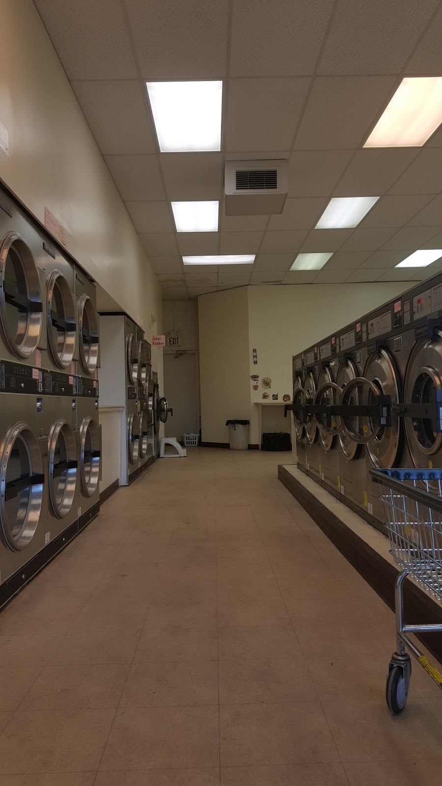 Maplewood Coin Laundry | 10-52 Brentwood Blvd, Sherwood Park, AB T8A 2H6, Canada | Phone: (780) 417-2130
