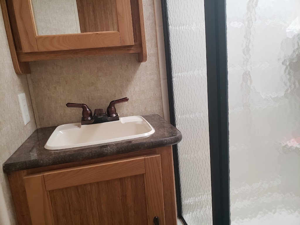 loueruneroulotte.ca -location de roulottes à Québec | 12576 Bd de la Colline, Québec, QC G3E 1H1, Canada | Phone: (418) 843-7707