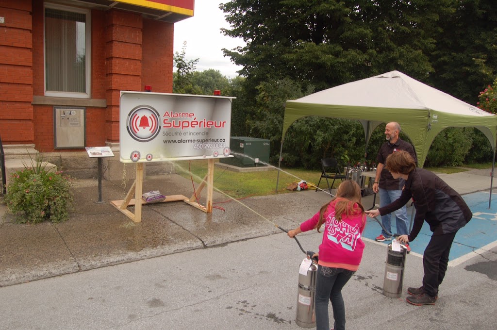 Alarme Supérieur | 605 Rue Jacques-Cartier S, Farnham, QC J2N 1Y7, Canada | Phone: (450) 293-0044