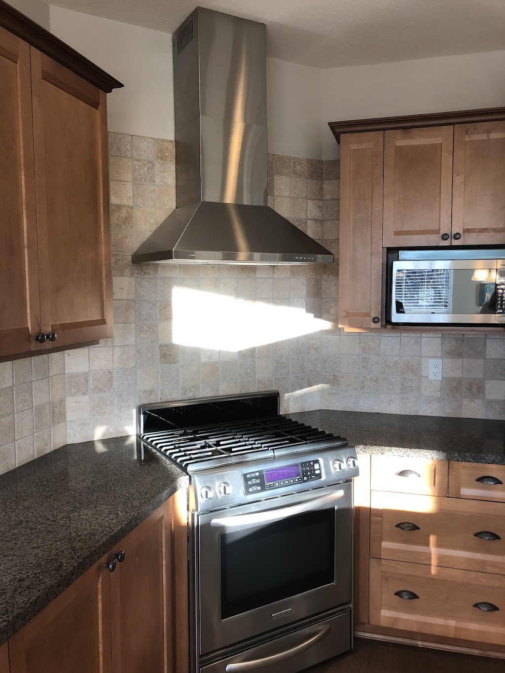 Laric Furniture & Kitchen Refinishing | 2913 Spring St, Port Moody, BC V3H 1Z7, Canada | Phone: (778) 875-6481