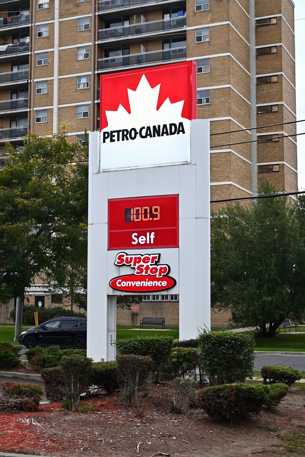 Petro-Canada | 2205 Jane St, North York, ON M3M 1A5, Canada | Phone: (416) 248-9814
