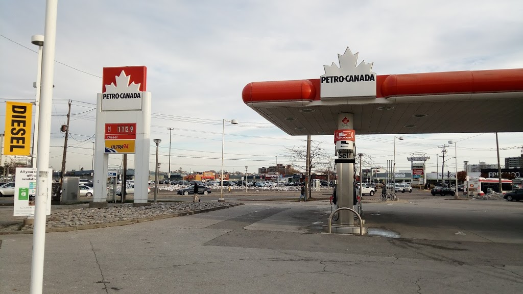 Petro-Canada | 3900 Jane St, North York, ON M3N 2Z2, Canada | Phone: (416) 740-4027