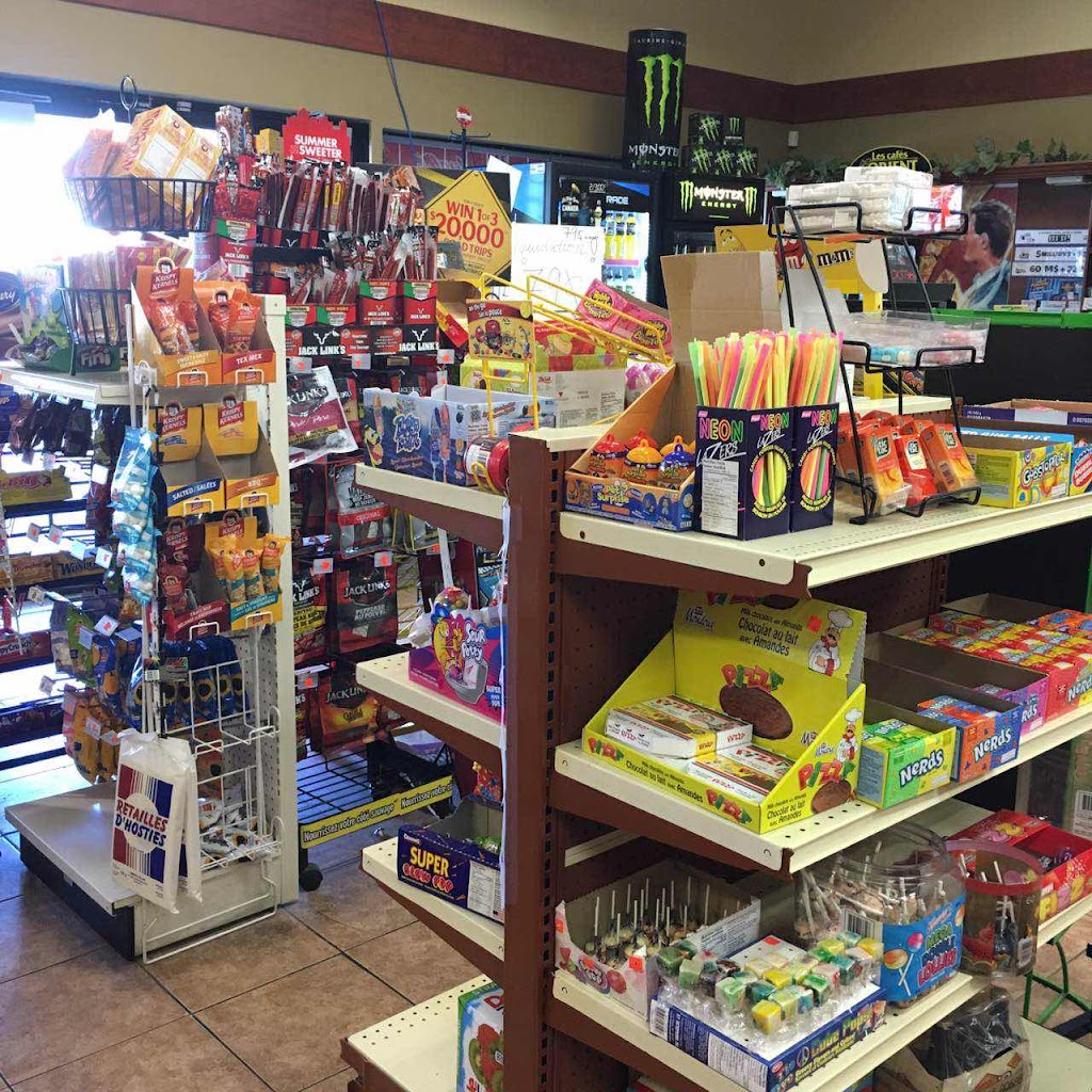Dépanneur Mathias | 2367 Rue Mathias, Jonquière, QC G7S 3V4, Canada | Phone: (418) 548-0702
