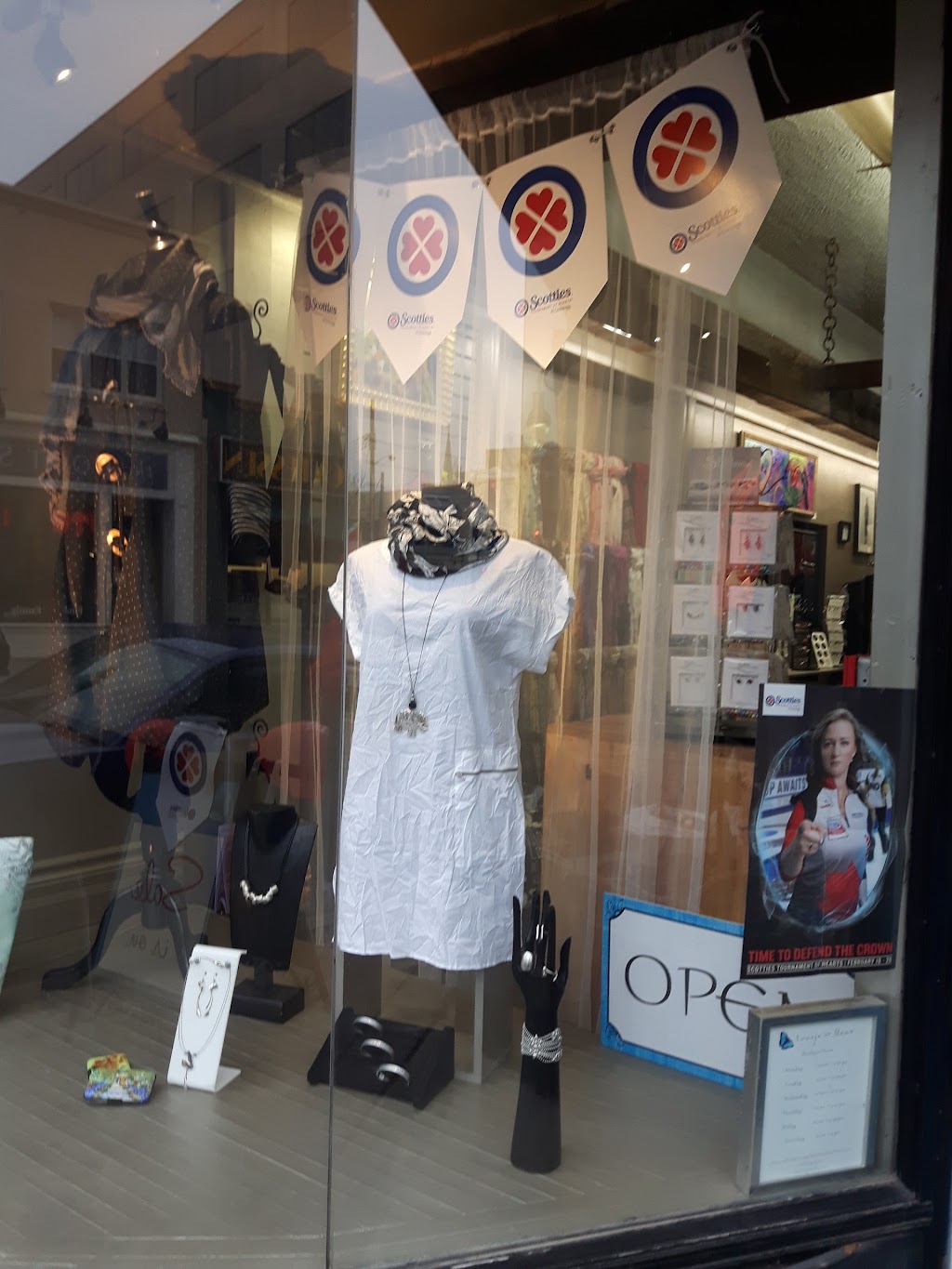 Lousje & Bean Boutique | 280 Welland Ave, St. Catharines, ON L2R 2P9, Canada | Phone: (289) 230-8815