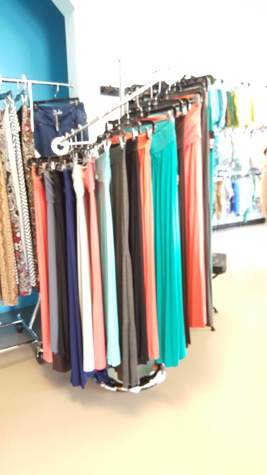 Elegante | 15 Church St, Westport, ON K0G 1X0, Canada | Phone: (613) 273-8520