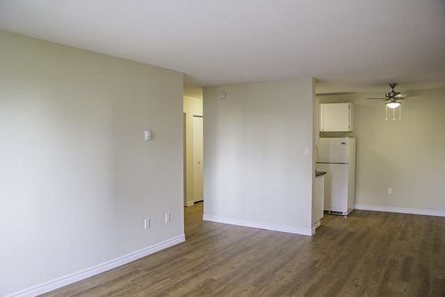 Horizon Towers | 4960 &, 5050 Sanders St, Burnaby, BC V5H 1S9, Canada | Phone: (604) 336-5445