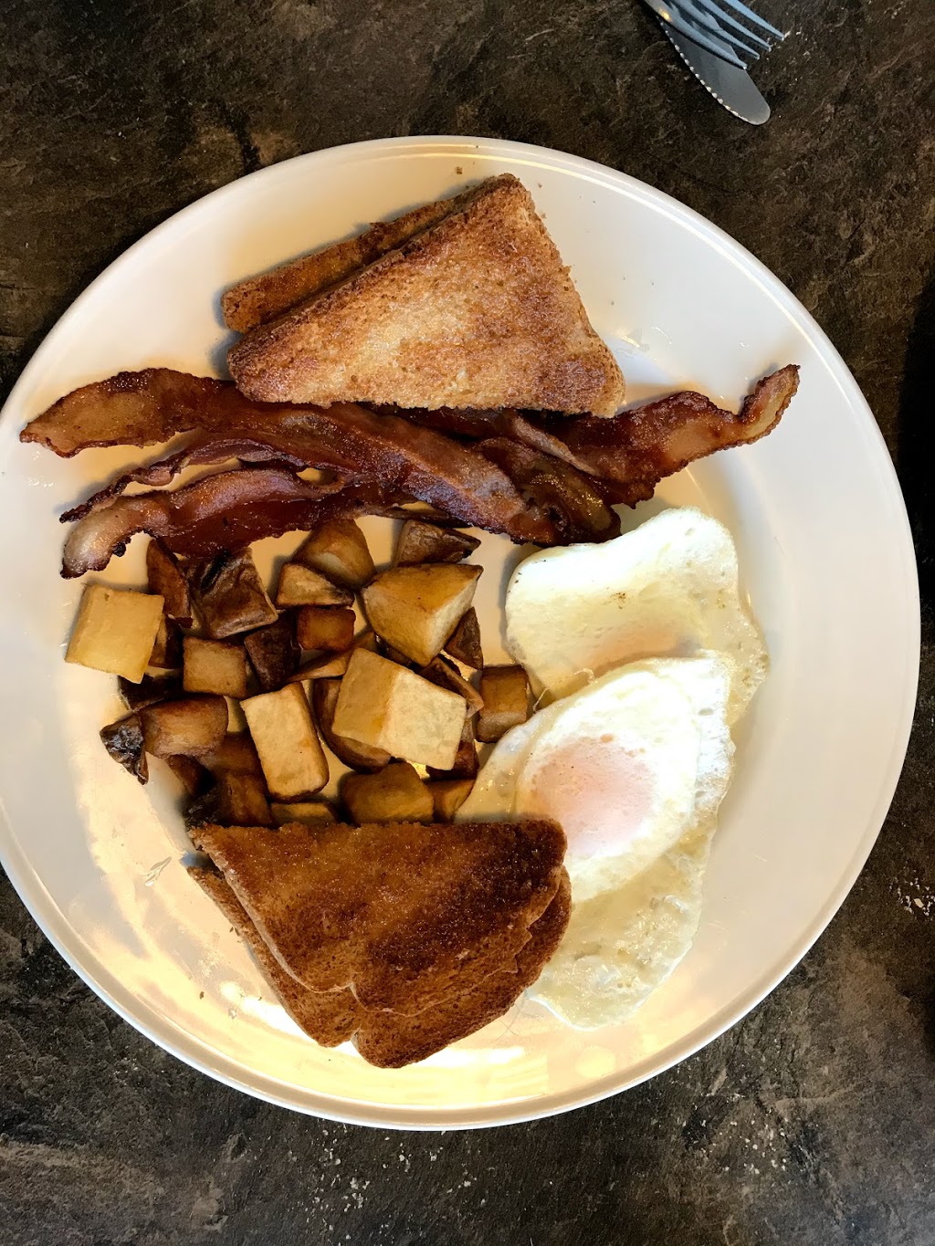 Fifties Good Time Cafe | 590 Monaghan Rd, Peterborough, ON K9J 5H9, Canada | Phone: (705) 741-3812