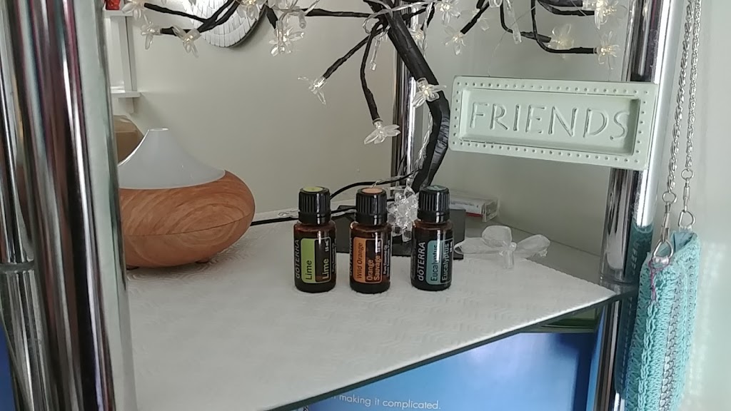 Tips & Toes by Tracy | 29 Sunnyhill Rd, Cambridge, ON N3C 1J2, Canada | Phone: (519) 277-8722