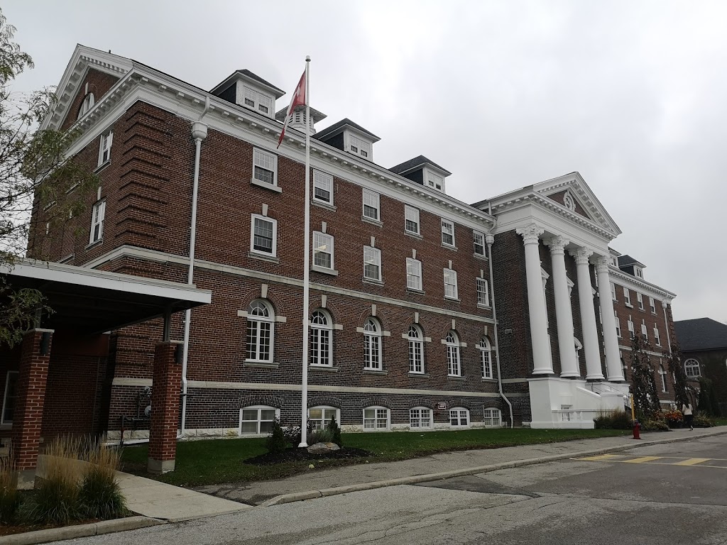 Pickering College | 16945 Bayview Ave, Newmarket, ON L3Y 4X2, Canada | Phone: (905) 895-1700