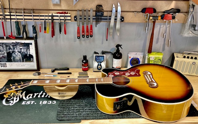 Black Rose Guitar House | 18 Mill St E, Acton, ON L7J 1G9, Canada | Phone: (519) 929-9094