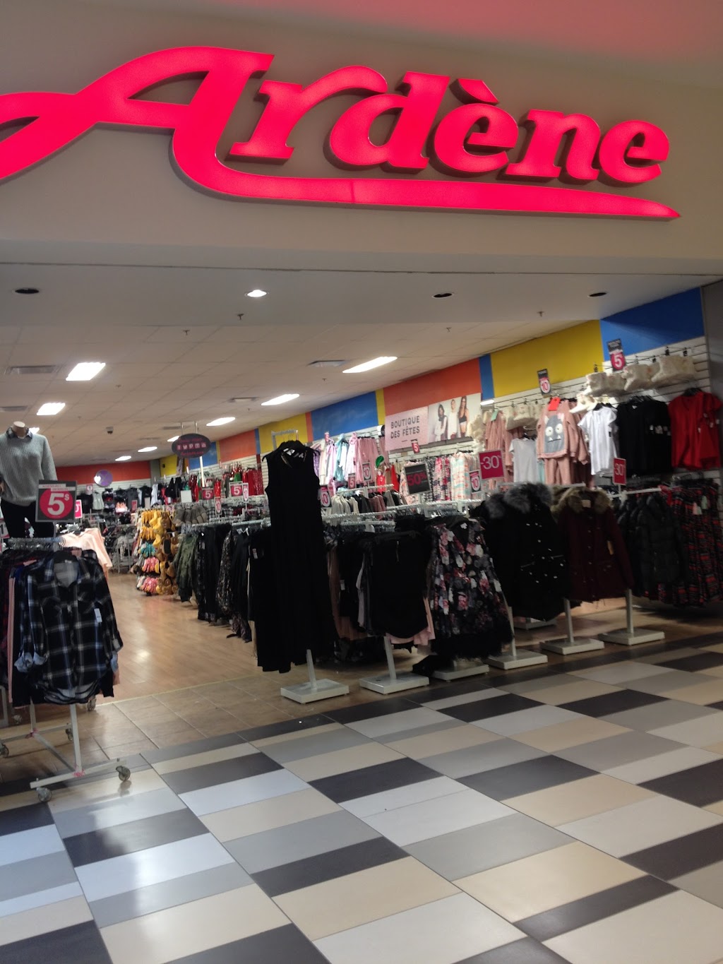 Ardene | 298 Bd Armand-Thériault, Rivière-du-Loup, QC G5R 4C2, Canada | Phone: (581) 214-0481