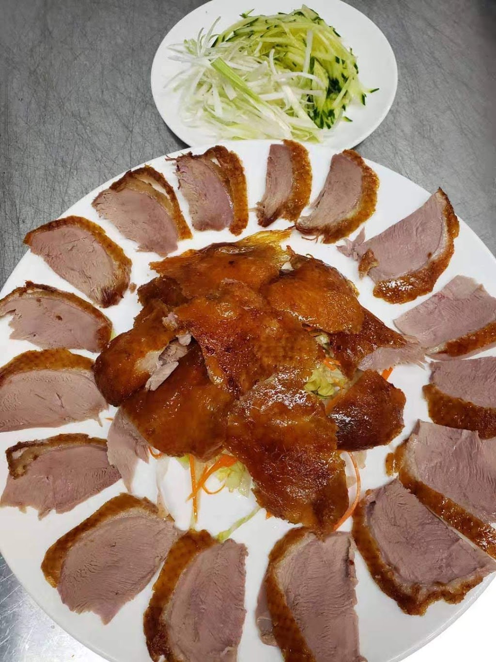 Fung Lum restaurant | 1658 Bedford Hwy, Bedford, NS B4A 2X9, Canada | Phone: (902) 832-3030