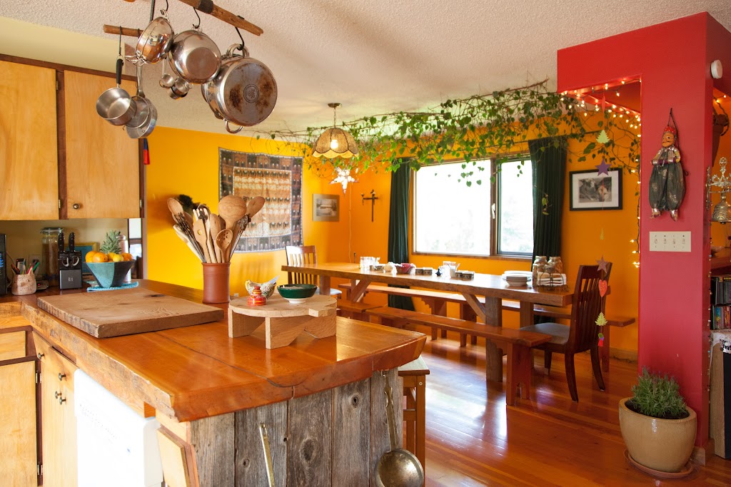 Canadian Powder Tours Lodge | 1410 McDonald Ave, Fernie, BC V0B 1M1, Canada | Phone: (250) 423-3019