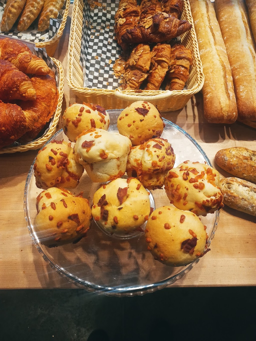 Fontaine sucrée | 2405 Boulevard Ste Sophie, Sainte-Sophie, QC J5J 2V3, Canada | Phone: (450) 530-7878