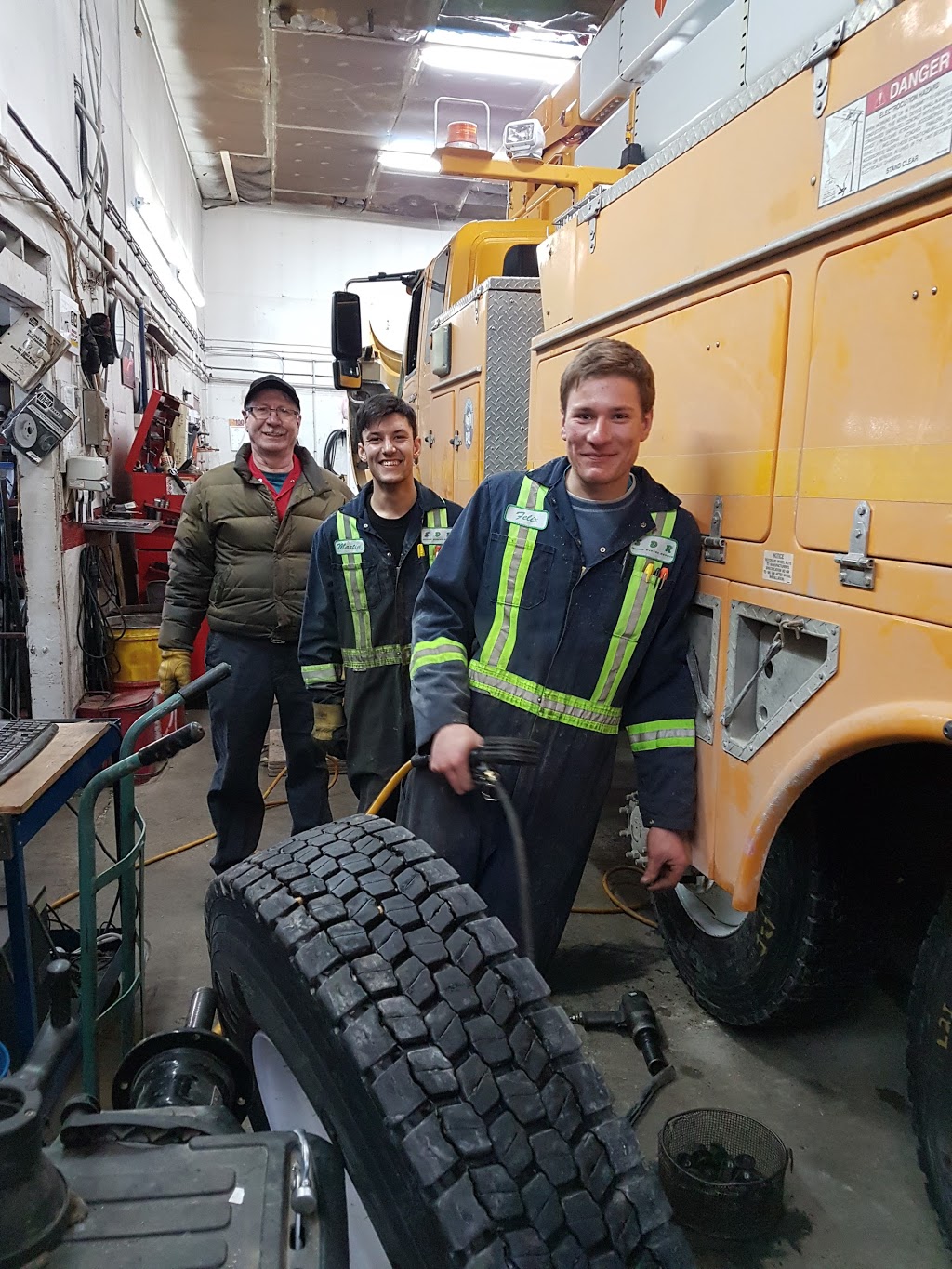 Selkirk Diesel Repair & AutoCare Centre | 126 Lily Ave, Selkirk, MB R1A 2A7, Canada | Phone: (204) 785-9049