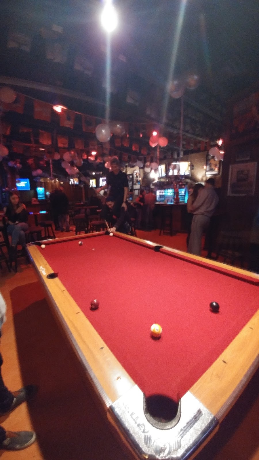 Taverne O Match | 114 Bd des Bois Francs N, Victoriaville, QC G6P 1E7, Canada | Phone: (819) 751-1188