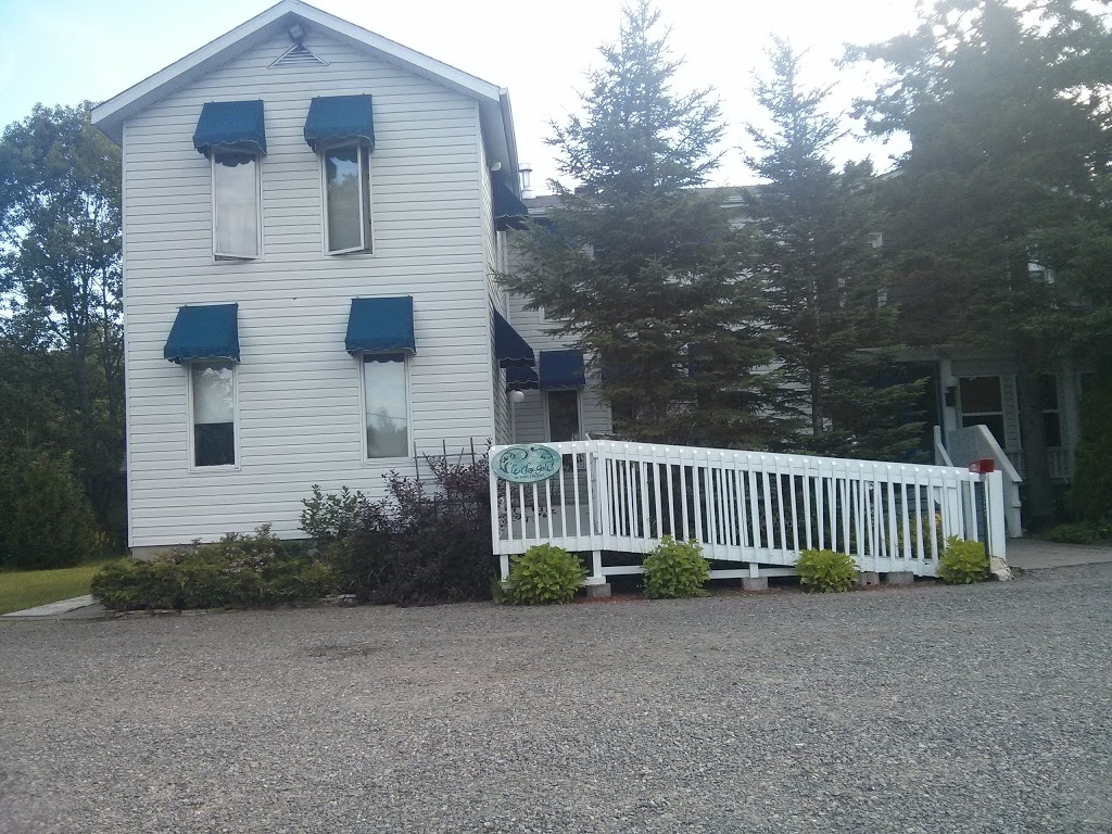 Auberge Clos Joli | 19 Rue du Clos Joli, Morin-Heights, QC J0R 1H0, Canada | Phone: (450) 226-5401
