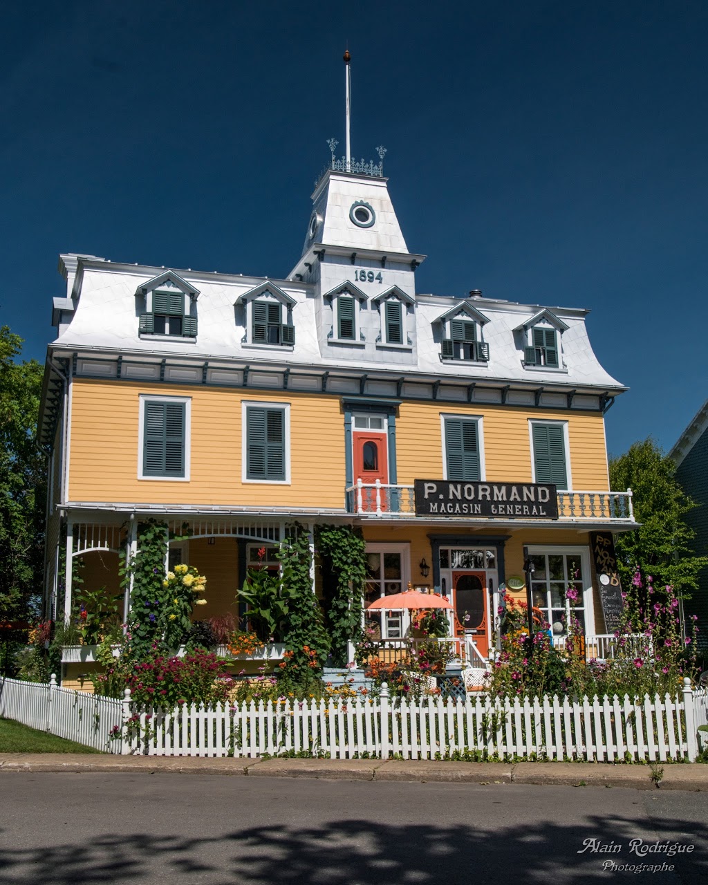 La maison Normand | 3894 Chemin de Tilly, Saint-Antoine-de-Tilly, QC G0S 2C0, Canada | Phone: (418) 886-1314