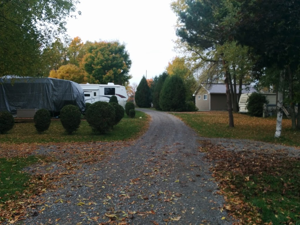 Maple Leaf RV Campground | 281 County Rd 5, Mallorytown, ON K0E 1R0, Canada | Phone: (613) 923-1328
