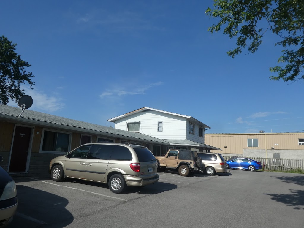 Golf Inn | 13071 Lundys Ln, Niagara Falls, ON L2E 6S4, Canada | Phone: (647) 701-3808