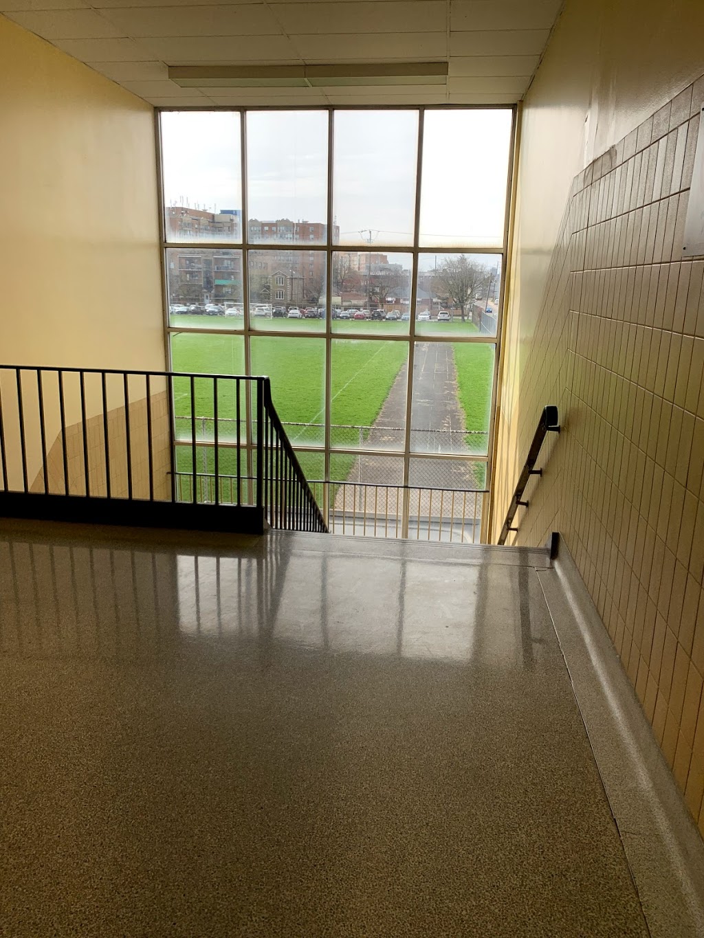 George Harvey Collegiate Institute | 1700 Keele St, York, ON M6M 3W5, Canada | Phone: (416) 394-3180