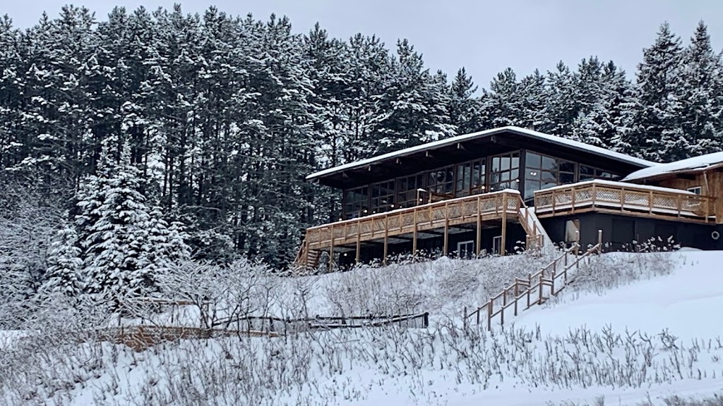 Le Grand Chalet | 695 Rue de la Montagne, Mont-Tremblant, QC J8E 2V2, Canada | Phone: (819) 429-5111