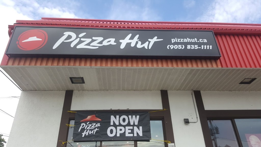 Pizza Hut | 111 Clarence St Unit D, Port Colborne, ON L3K 3G2, Canada | Phone: (905) 835-1111