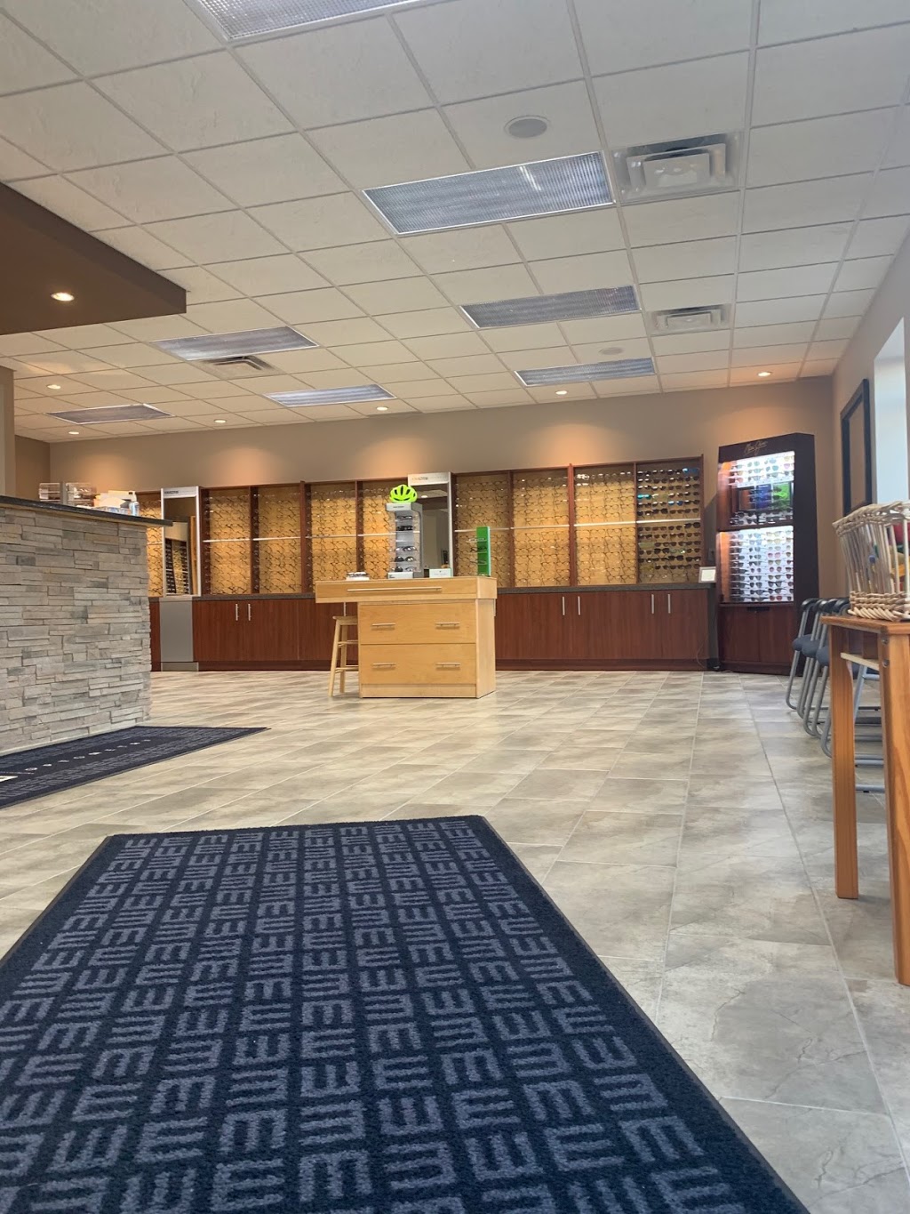 Kniaziew Optometry | 166 Oak St W, Leamington, ON N8H 2B6, Canada | Phone: (519) 322-4488