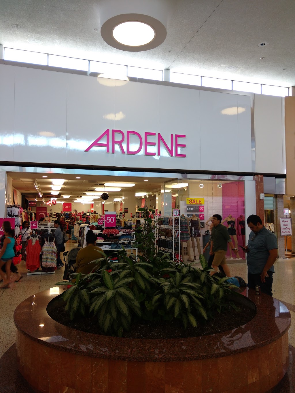 Ardene | 6464 Yonge St #172, North York, ON M2M 3X4, Canada | Phone: (416) 840-4235