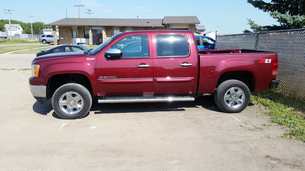 Blackjacks Collision & Auto Sales | 603 Greer Crescent, Wynyard, SK S0A 4T0, Canada | Phone: (306) 554-3112