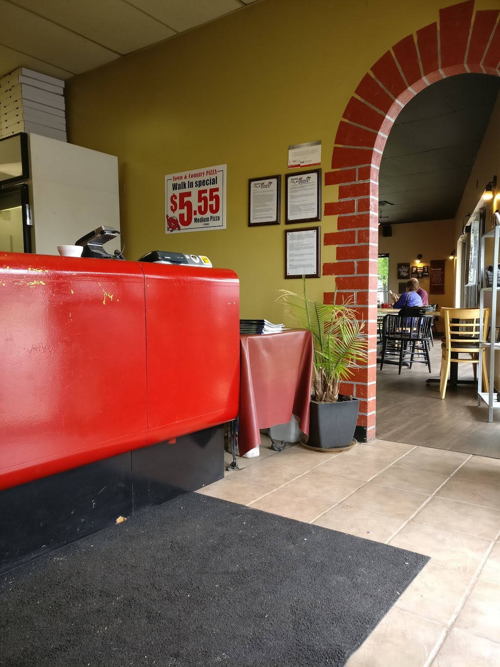Mill Pond Tap & Grill | 2008 Dorchester Rd, Dorchester, ON N0L 1G2, Canada | Phone: (519) 202-0677