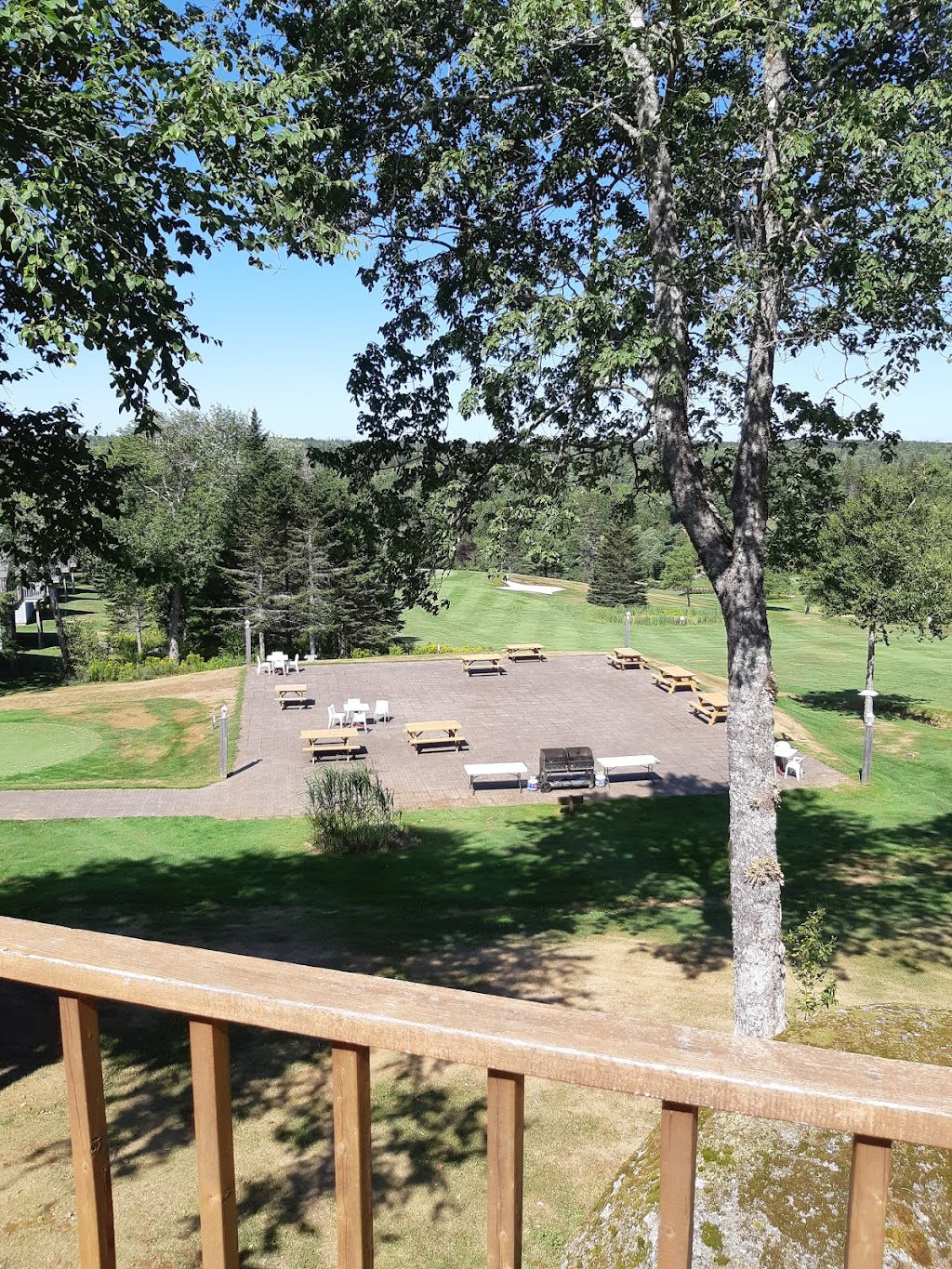 Sherwood Golf & Country Club | 500 Sherwood Rd, Chester, NS B0J 1J0, Canada | Phone: (902) 275-4956