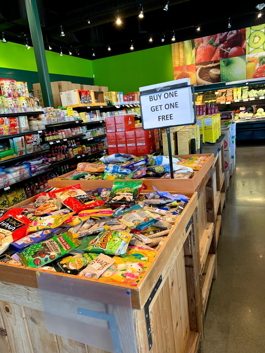 Lotte Giants Market | 20378 88 Ave, Langley Twp, BC V1M 2Y4, Canada | Phone: (604) 371-3766