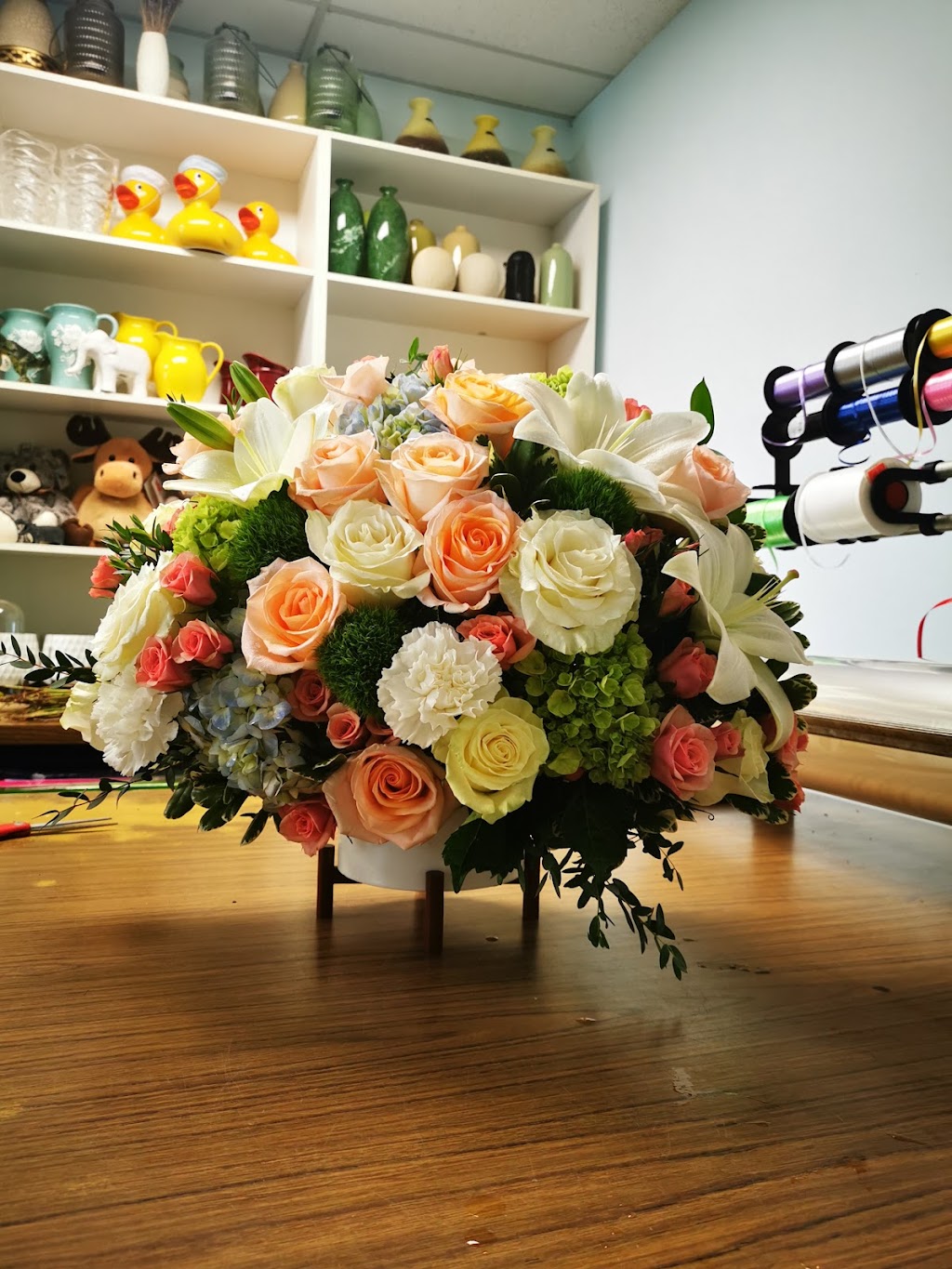 Dorval Florist | 251 Av. Dorval, Dorval, QC H9S 3H5, Canada | Phone: (514) 636-1644