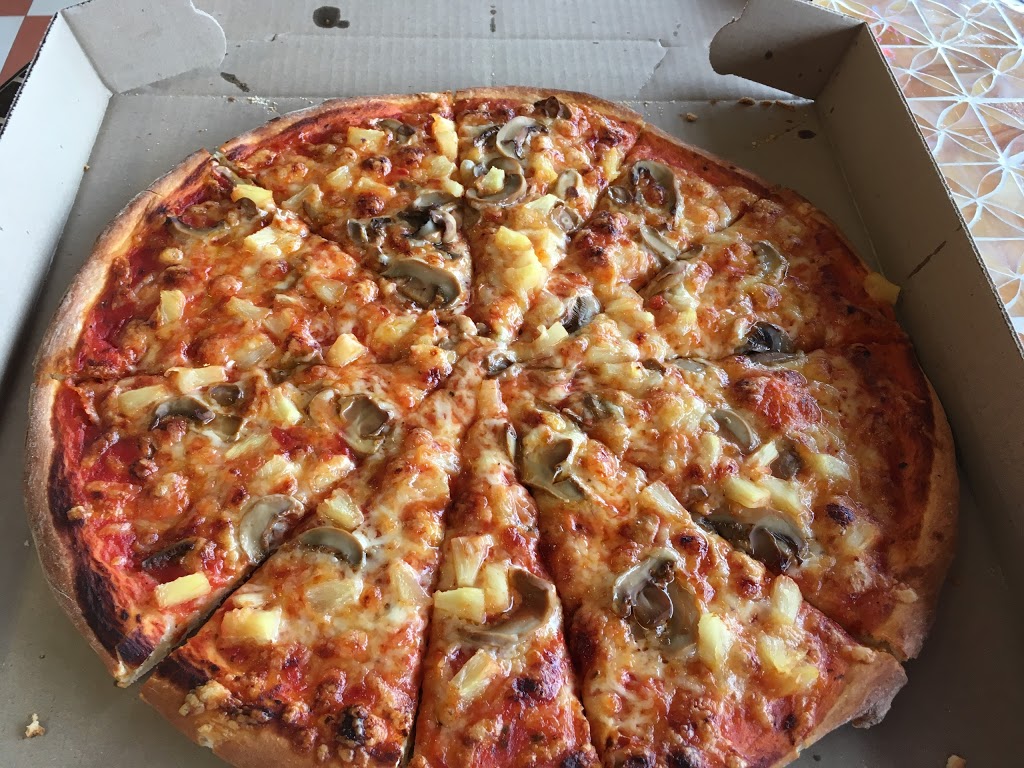 Carmines Pizzeria Italiano | 6671 Drummond Rd, Niagara Falls, ON L2G 4N8, Canada | Phone: (905) 374-4400