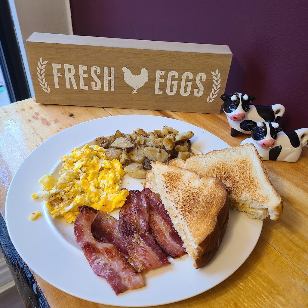 Barnyard Grill | 569 Prince St, Truro, NS B2N 1G2, Canada | Phone: (902) 898-2276