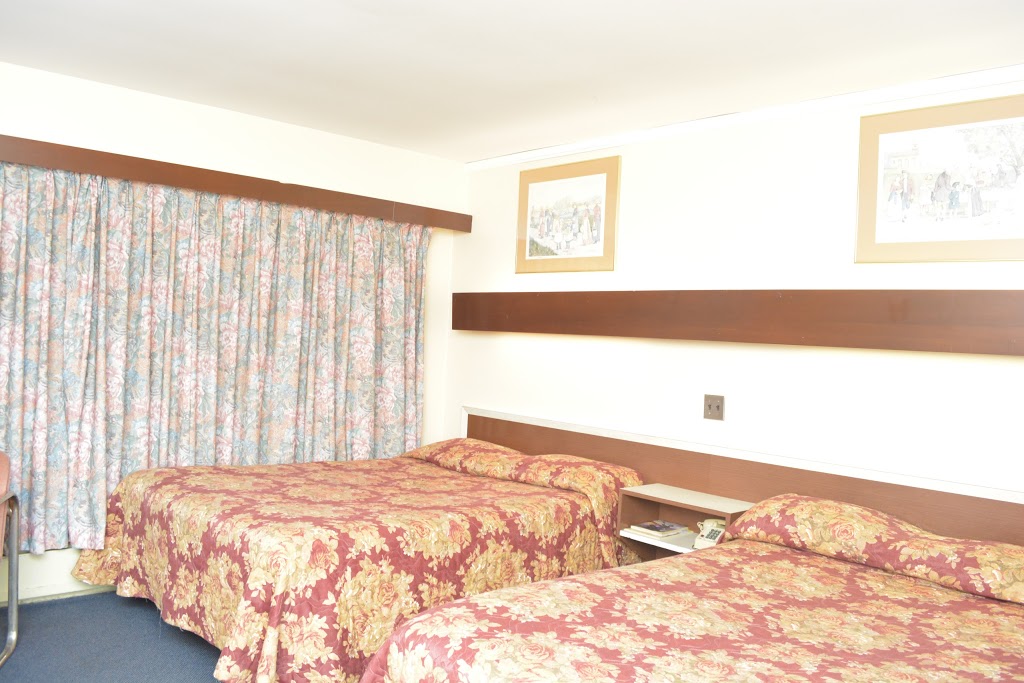 Hilltop Motel | 50 Simcoe St, Tillsonburg, ON N4G 2H5, Canada | Phone: (519) 842-5966