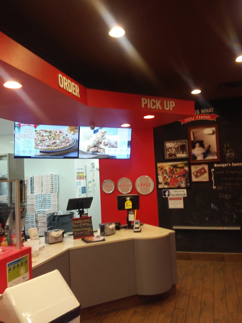 Dominos Pizza | 390 Manning Rd, Windsor, ON N8N 4W5, Canada | Phone: (519) 735-0044