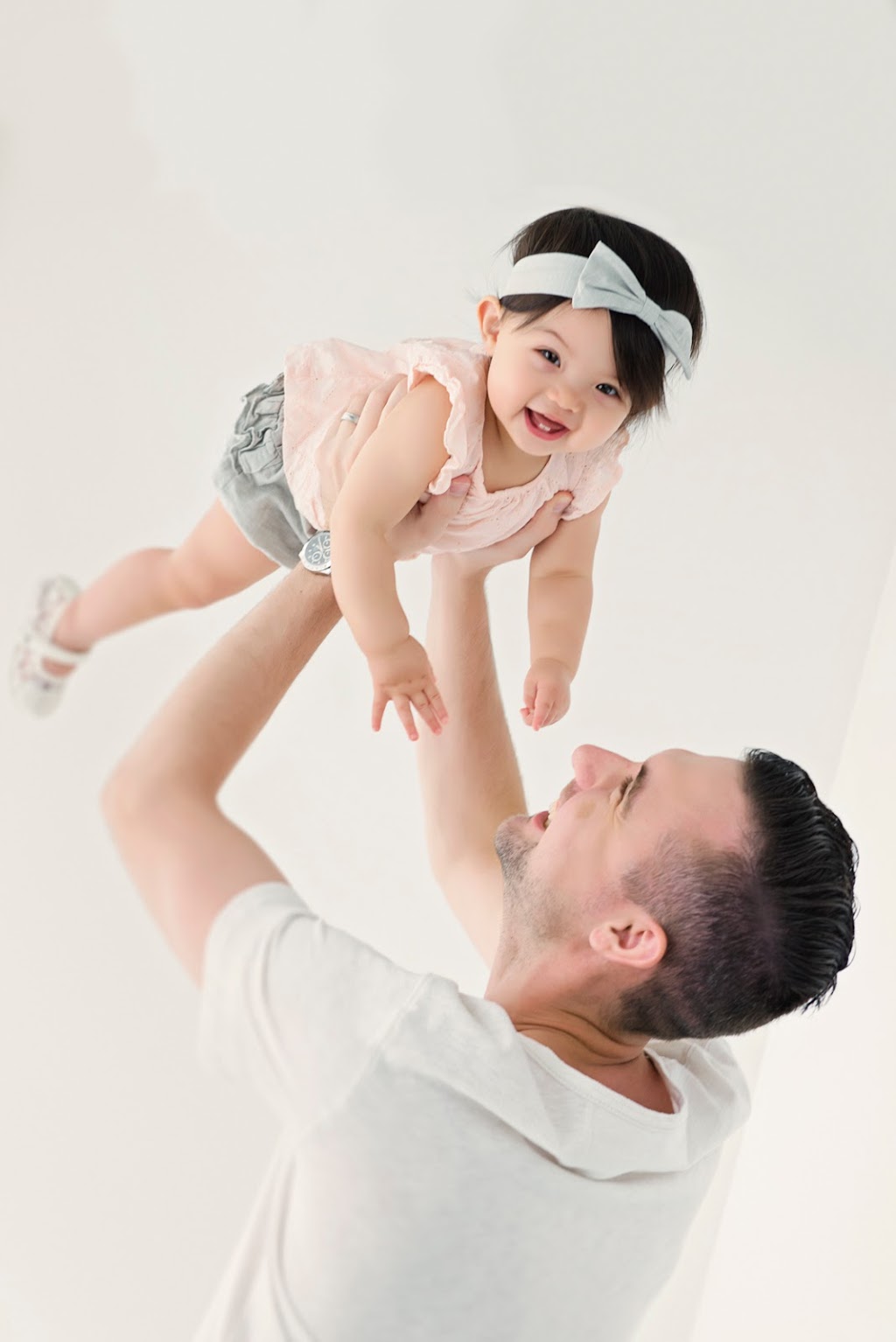 Lucy Literna Photography | 18 Albert Lewis St, Markham, ON L6B 0P6, Canada | Phone: (647) 792-7701