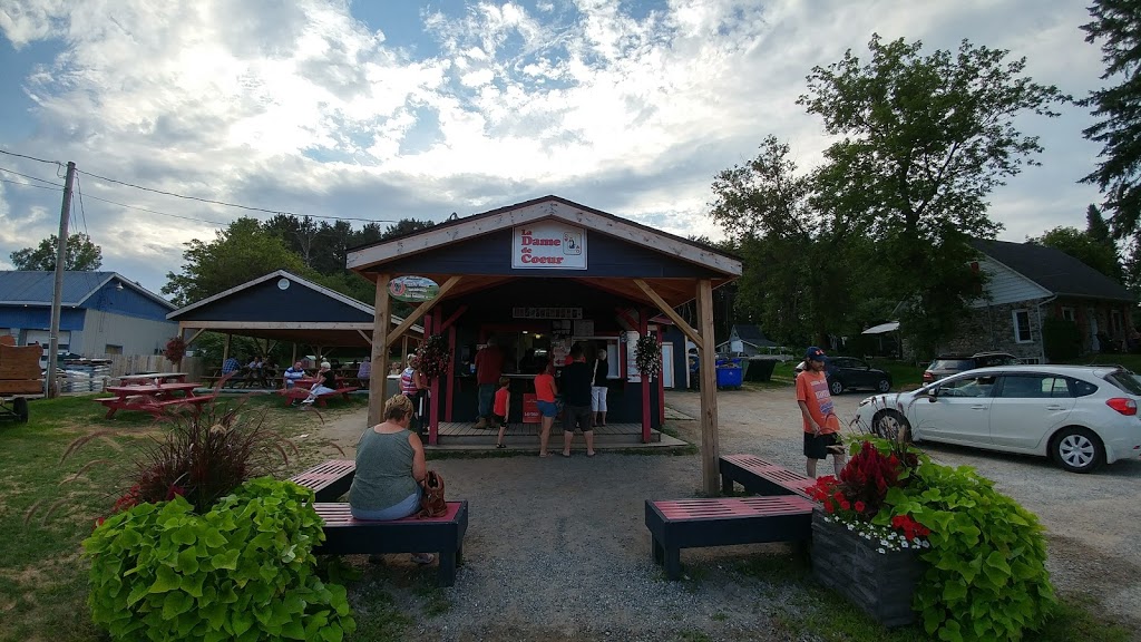 La Bouchée double | 613 QC-321, Saint-André-Avellin, QC J0V 1W0, Canada