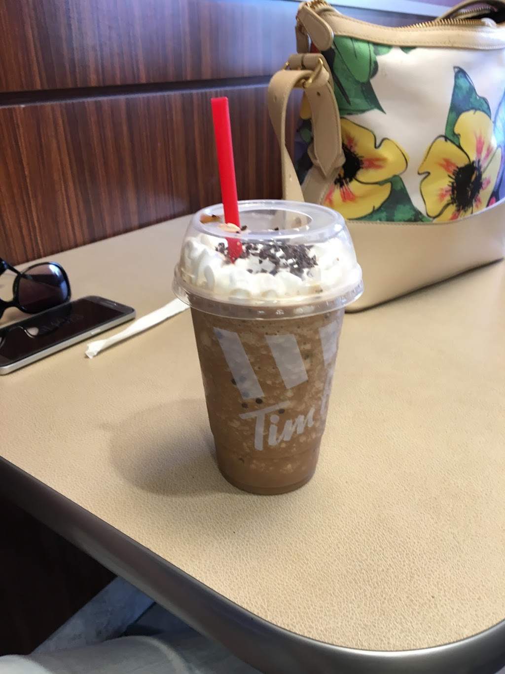 Tim Hortons | 50 Centre St, Gimli, MB R0C 1B0, Canada | Phone: (204) 642-8023