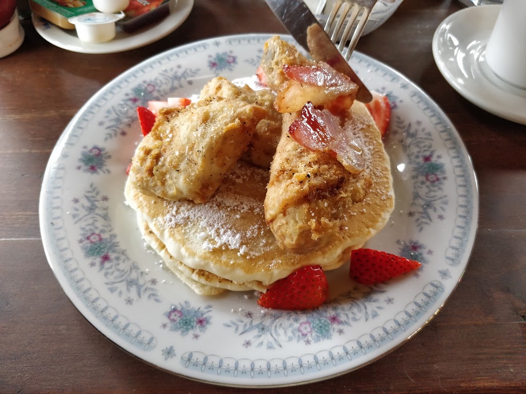 Harrison Corner Cafe | 310 Hot Springs Rd, Harrison Hot Springs, BC V0M 1K0, Canada | Phone: (604) 491-4429