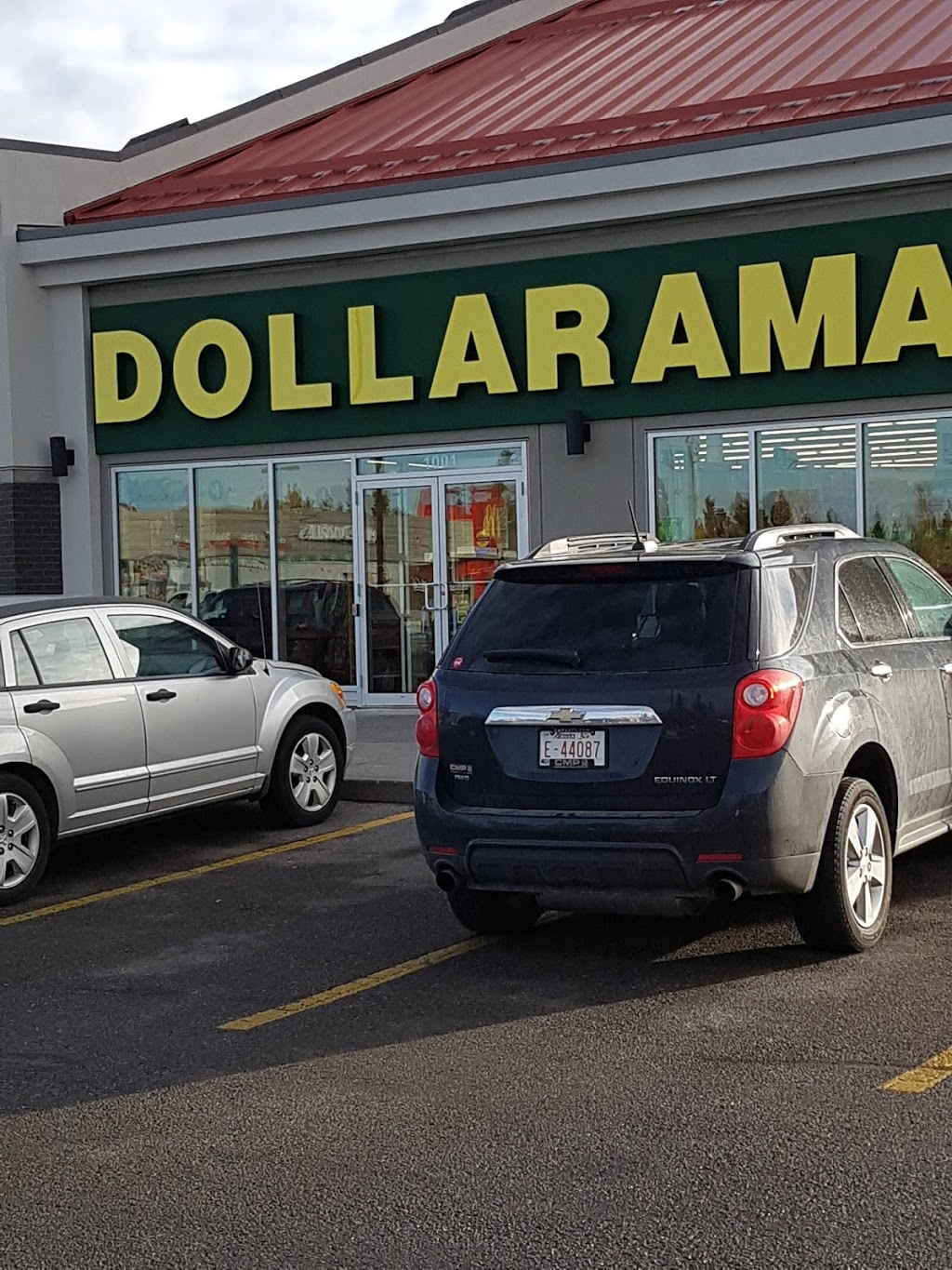 Dollarama | 2220 68th Street N.E, Monterrey Square NE, Calgary, AB T1Y 6T2, Canada | Phone: (403) 798-8252