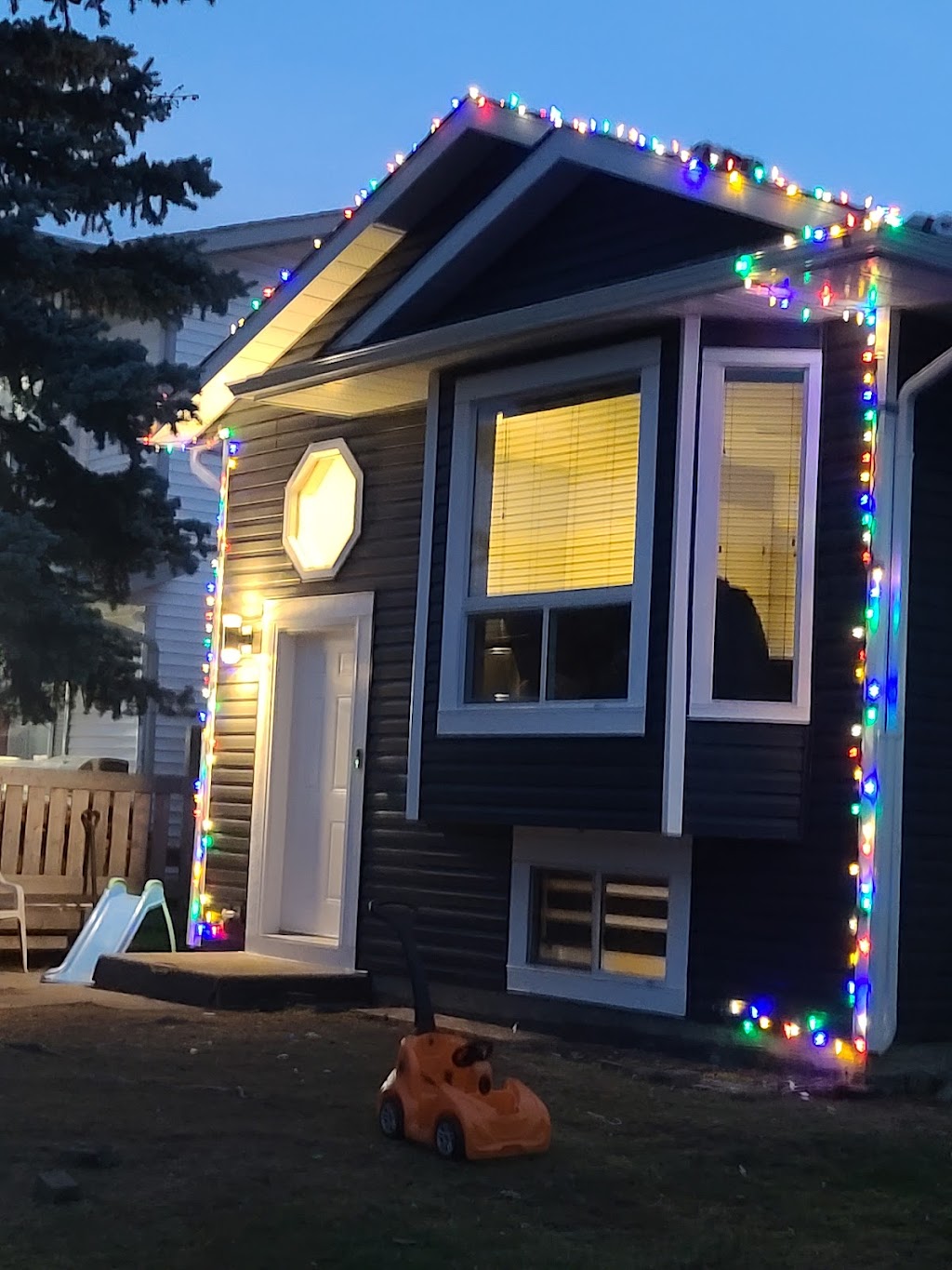 D. Padda Roofing & Siding | 55 Martinwood Way NE, Calgary, AB T3J 3G9, Canada | Phone: (403) 408-9887