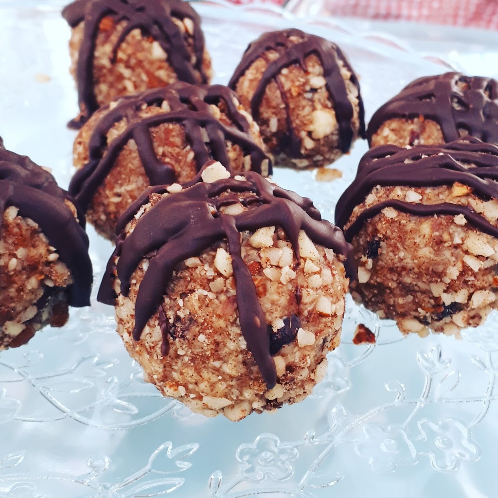Happy Tummy Eats and Sweets | 658 Geneva St, St. Catharines, ON L2N 2J8, Canada | Phone: (905) 921-8975
