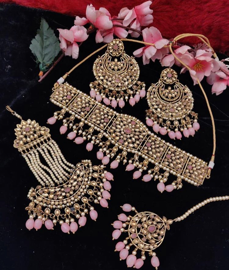 moorni_jewels | 15 Hibiscus Ct, Brampton, ON L6R 0K6, Canada | Phone: (647) 878-3759