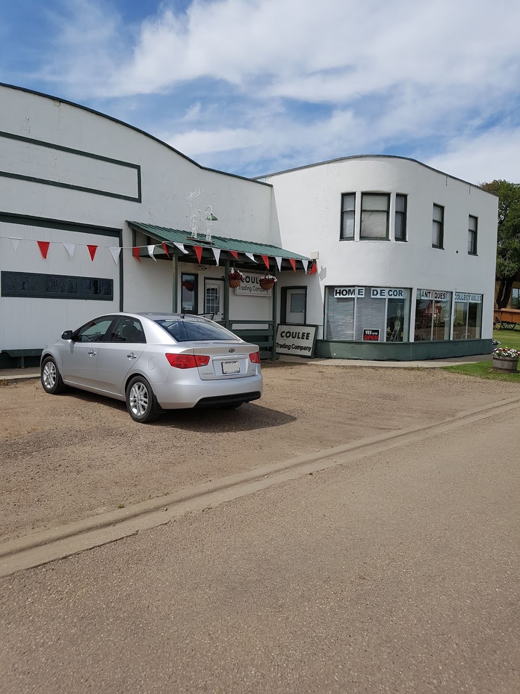 Coulee Trading Company | 404 Railway Ave, Donalda, AB T0B 1H0, Canada | Phone: (403) 883-2760