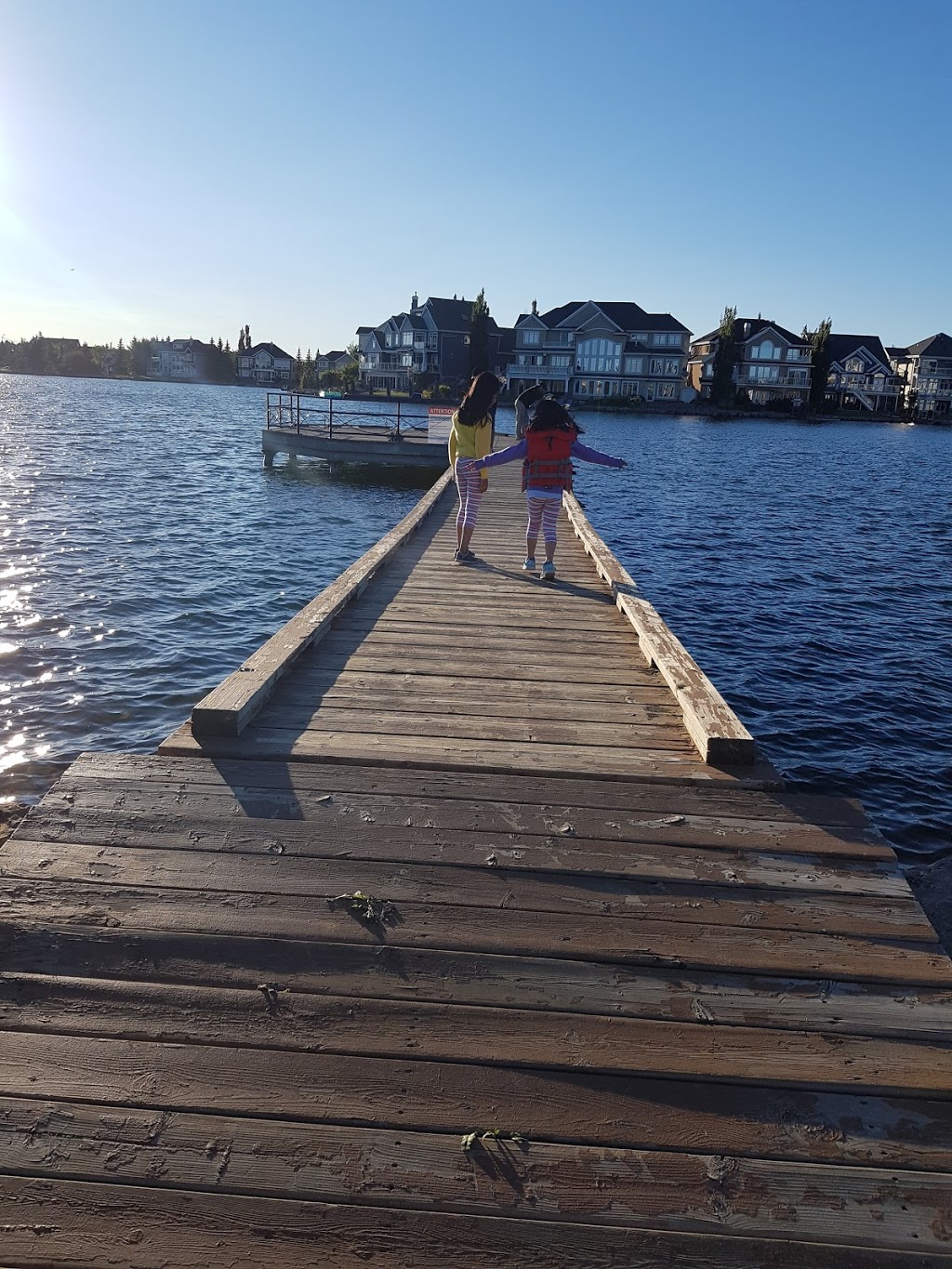 Summerside Beach Club (Private) | 1720 88 St SW, Edmonton, AB T6X 1J7, Canada | Phone: (780) 497-7558