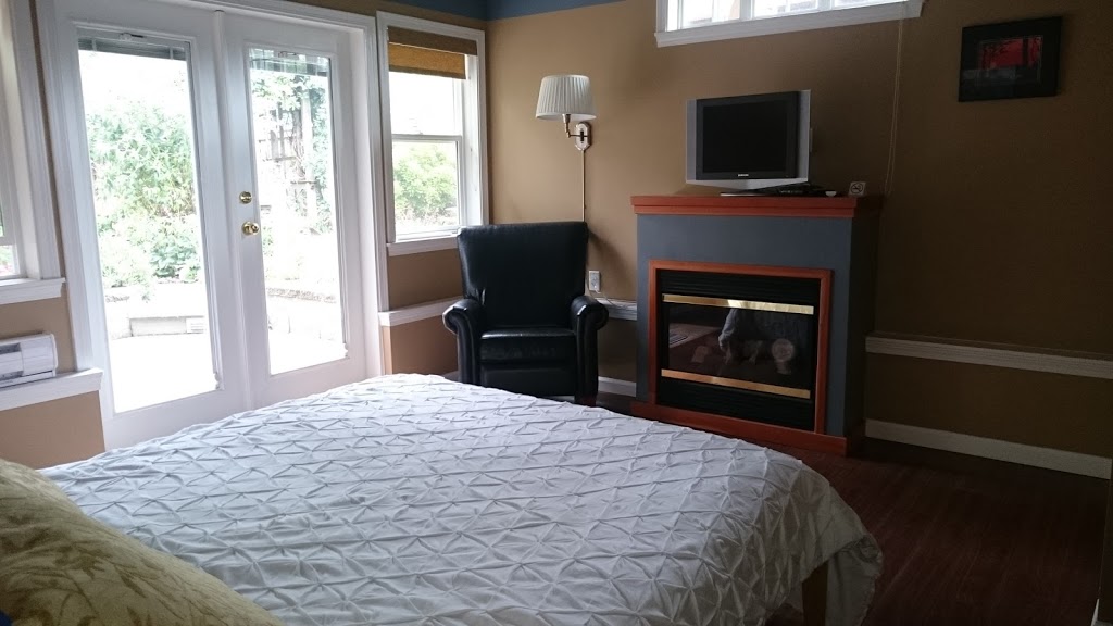 Meadowbrook Suite | 41432 Meadow Ave, Brackendale, BC V0N 1H0, Canada | Phone: (604) 815-3022