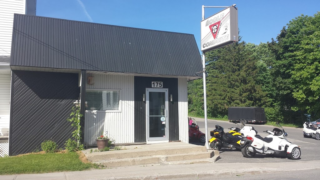 School Driving Roundabout | 175 Rue Principale, Saint-Anselme, QC G0R 2N0, Canada | Phone: (418) 885-8176